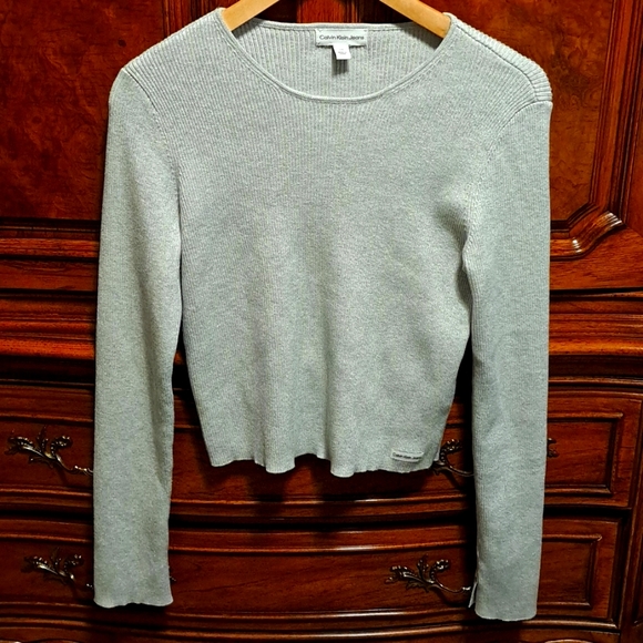 Calvin Klein - Picture 1 of 4